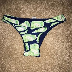 Shein bikini bottoms size small